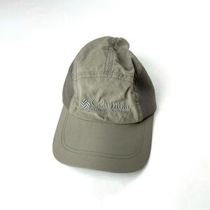 Columbia Gray hiking Cap